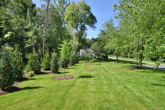 $1,379,000 | 51 Club Pointe Drive, White Plains, NY 10605