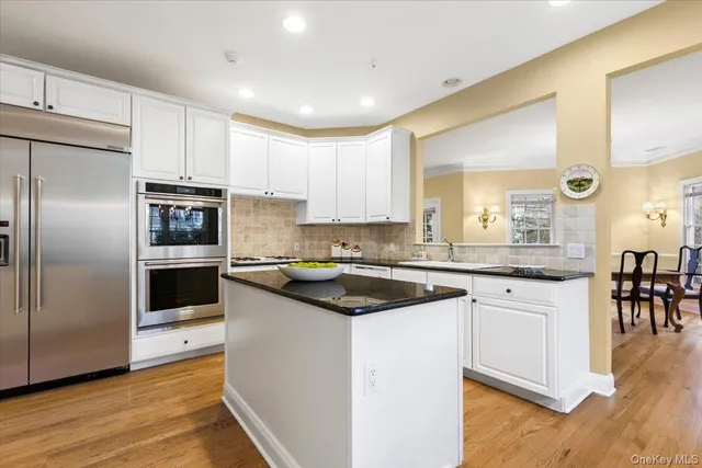 $1,379,000 | 51 Club Pointe Drive, White Plains, NY 10605