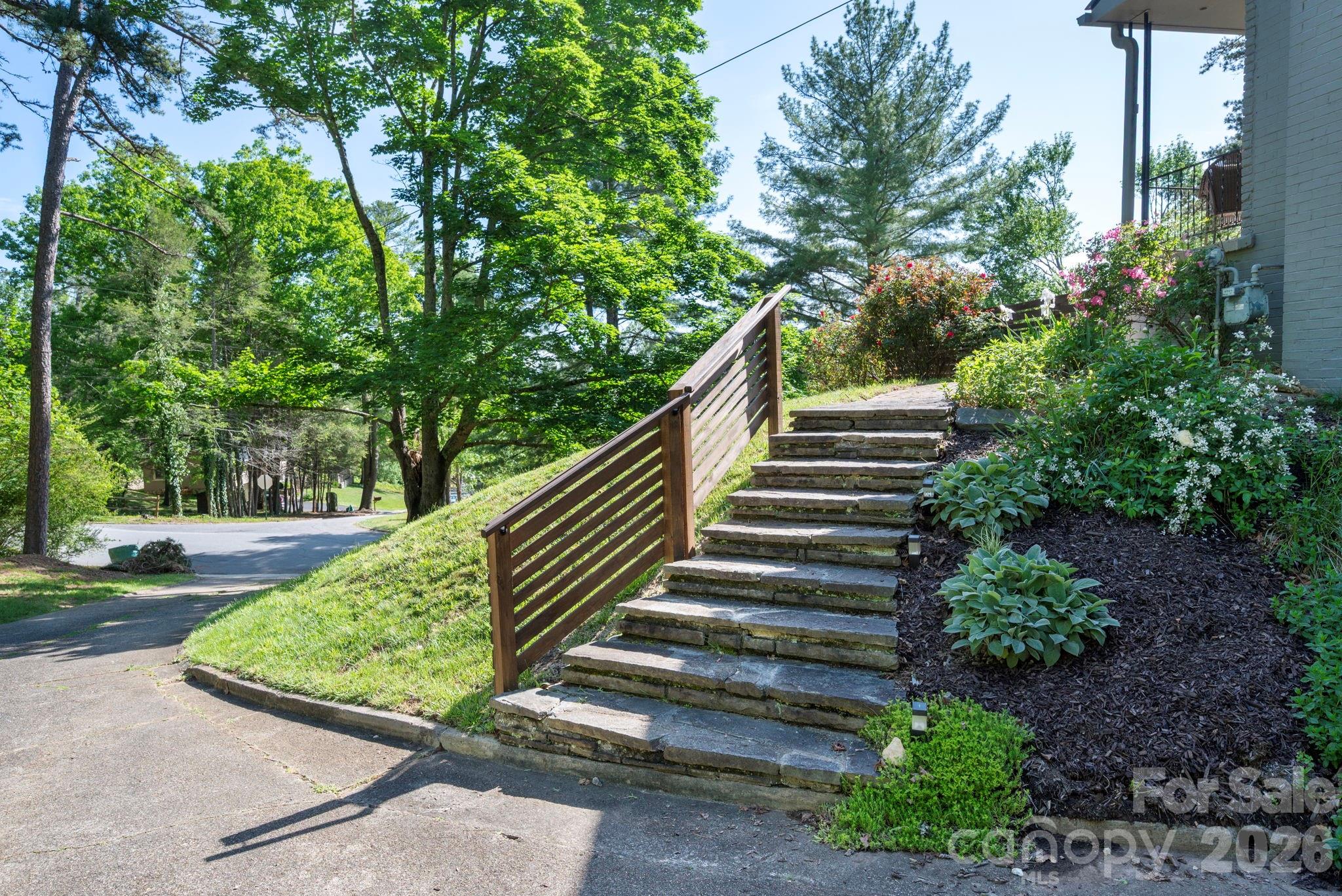 301 Stratford Road Asheville, NC 28804 - Photo 3 of 40 Gallery Image 3