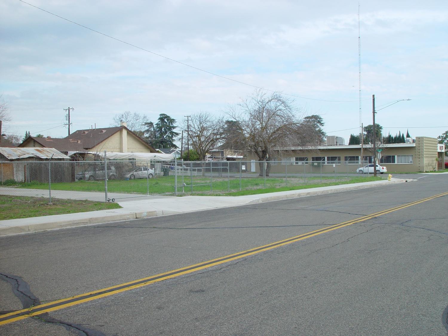 601 North E Street Madera, CA 93638 - Photo 3 of 3