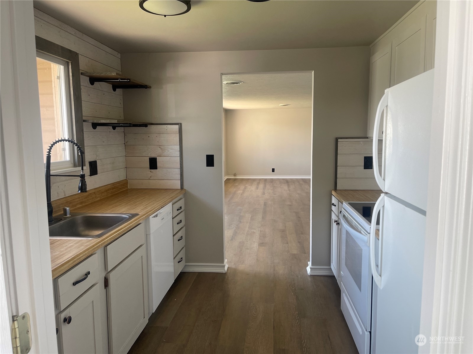 438 North Clark Road Moses Lake, WA 98837 - Photo 7 of 25 Gallery Image 7