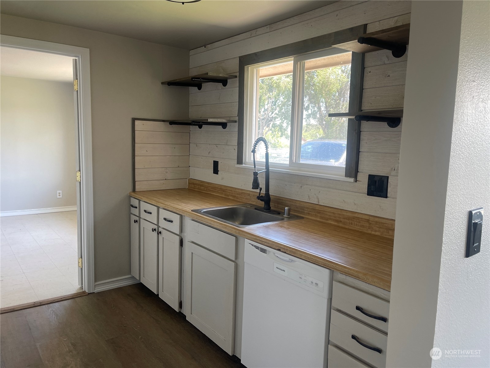 438 North Clark Road Moses Lake, WA 98837 - Photo 9 of 25 Gallery Image 9