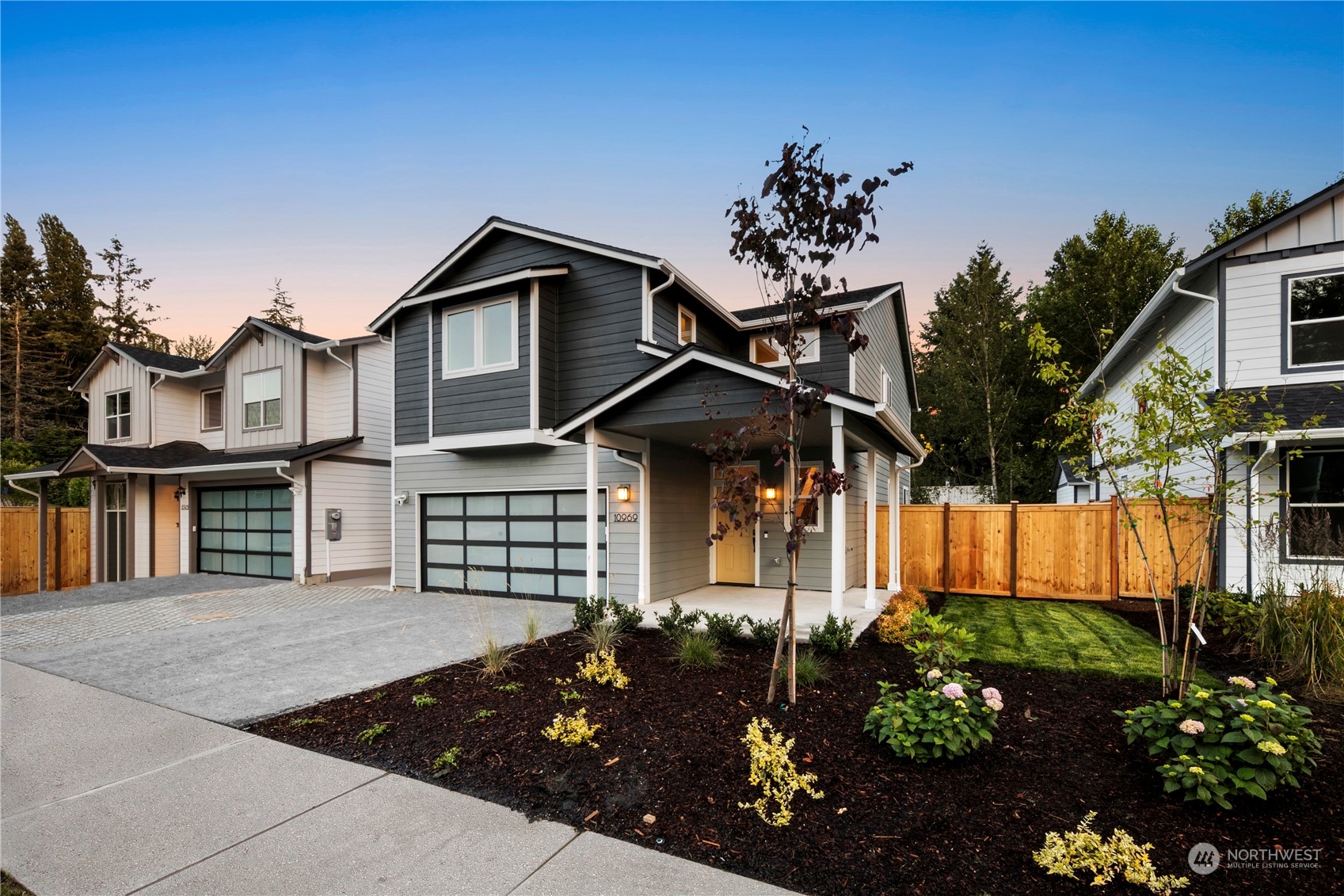 10969 Lot 8 Se 165th Street Renton, WA 98055 - Photo 38 of 38 front view of a house