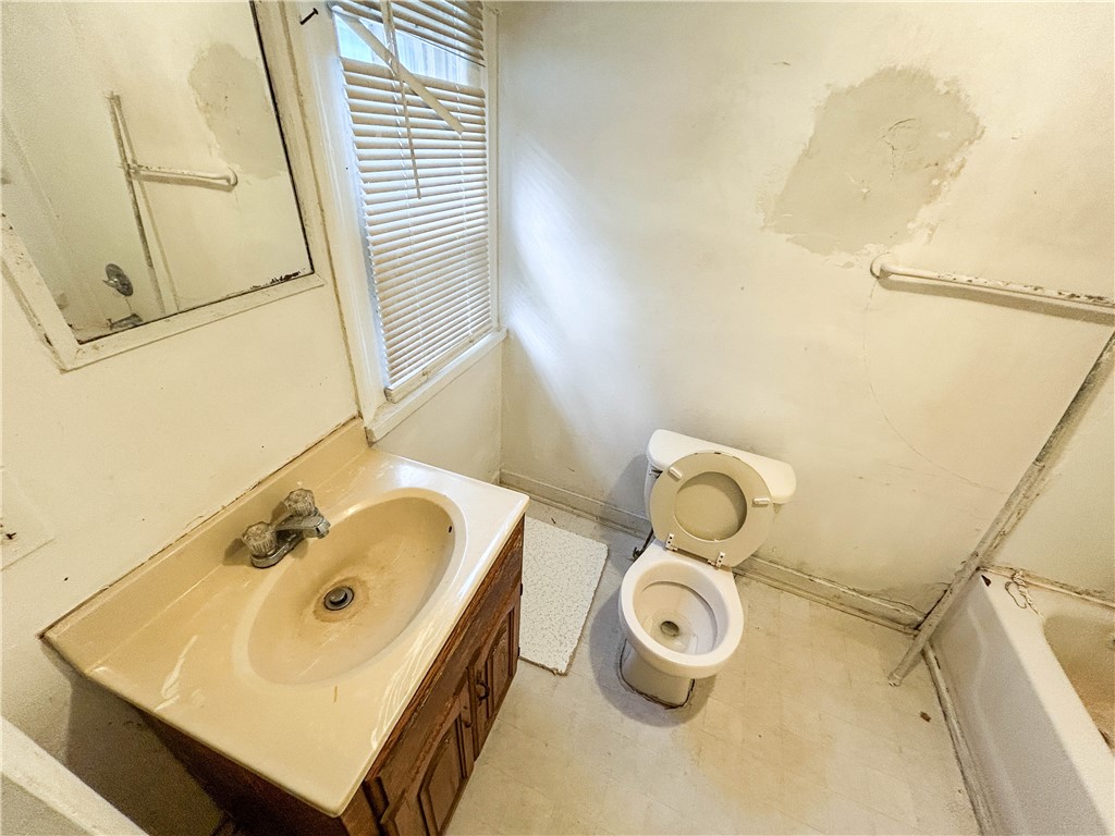 71 Ontario Street Rochester, NY 14605 - Photo 6 of 22 Gallery Image 6