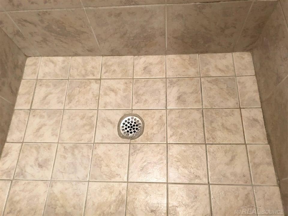 1501 River Road, Unit 202 St. Clair, MI 48079 - Photo 36 of 95 50050064-35.JPG