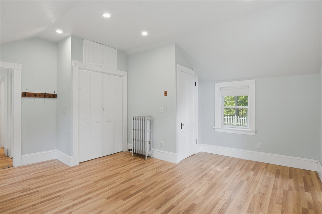 14 Carr Street Sutton, MA 01588 - Photo 6 of 35 Gallery Image 6