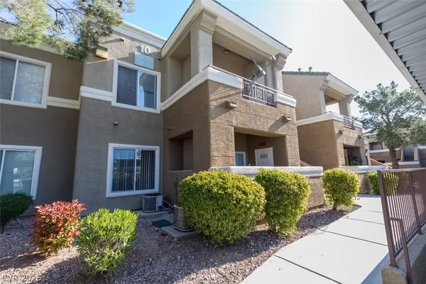 $1,250 | 8070 West Russell Road, Unit 1051, Las Vegas, NV 89113