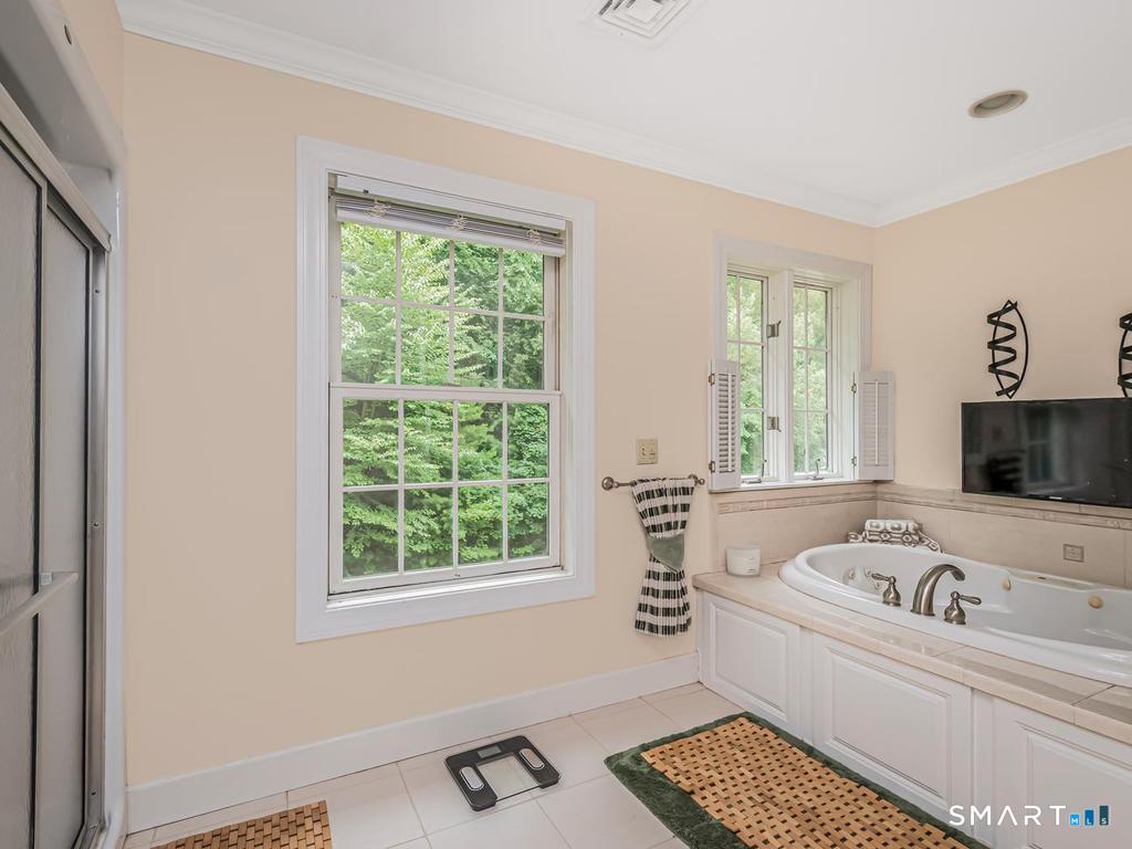 957 Roxbury Road Southbury, CT 06488 - Photo 12 of 39 Gallery Image 12