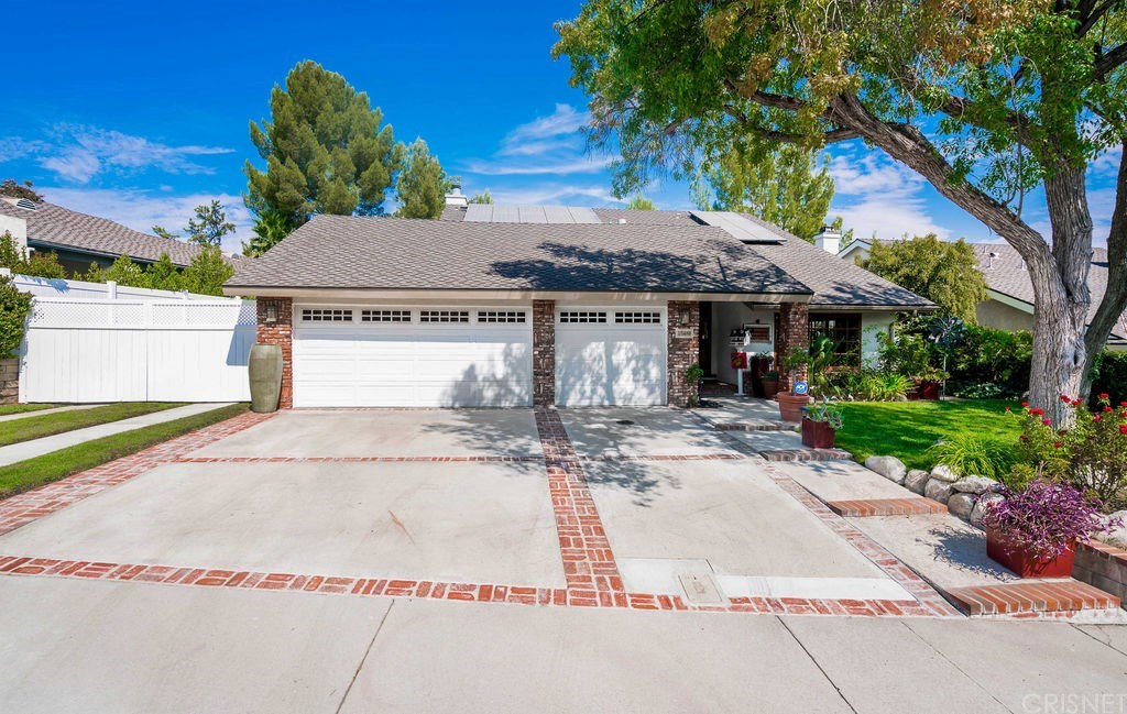 25466 Ave Escalera Valencia, CA 91355 - Photo 1 of 50