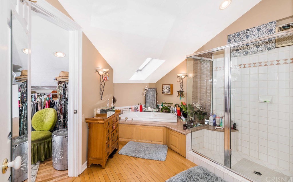 25466 Ave Escalera Valencia, CA 91355 - Photo 32 of 50