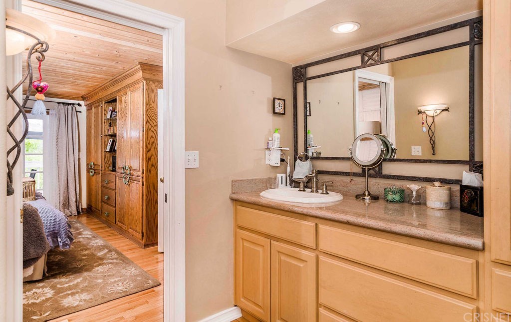 25466 Ave Escalera Valencia, CA 91355 - Photo 33 of 50