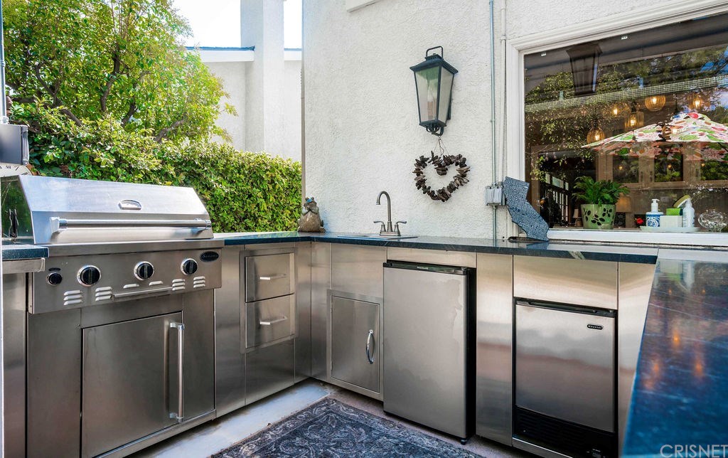 25466 Ave Escalera Valencia, CA 91355 - Photo 10 of 50