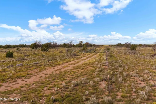 a view of a sky view