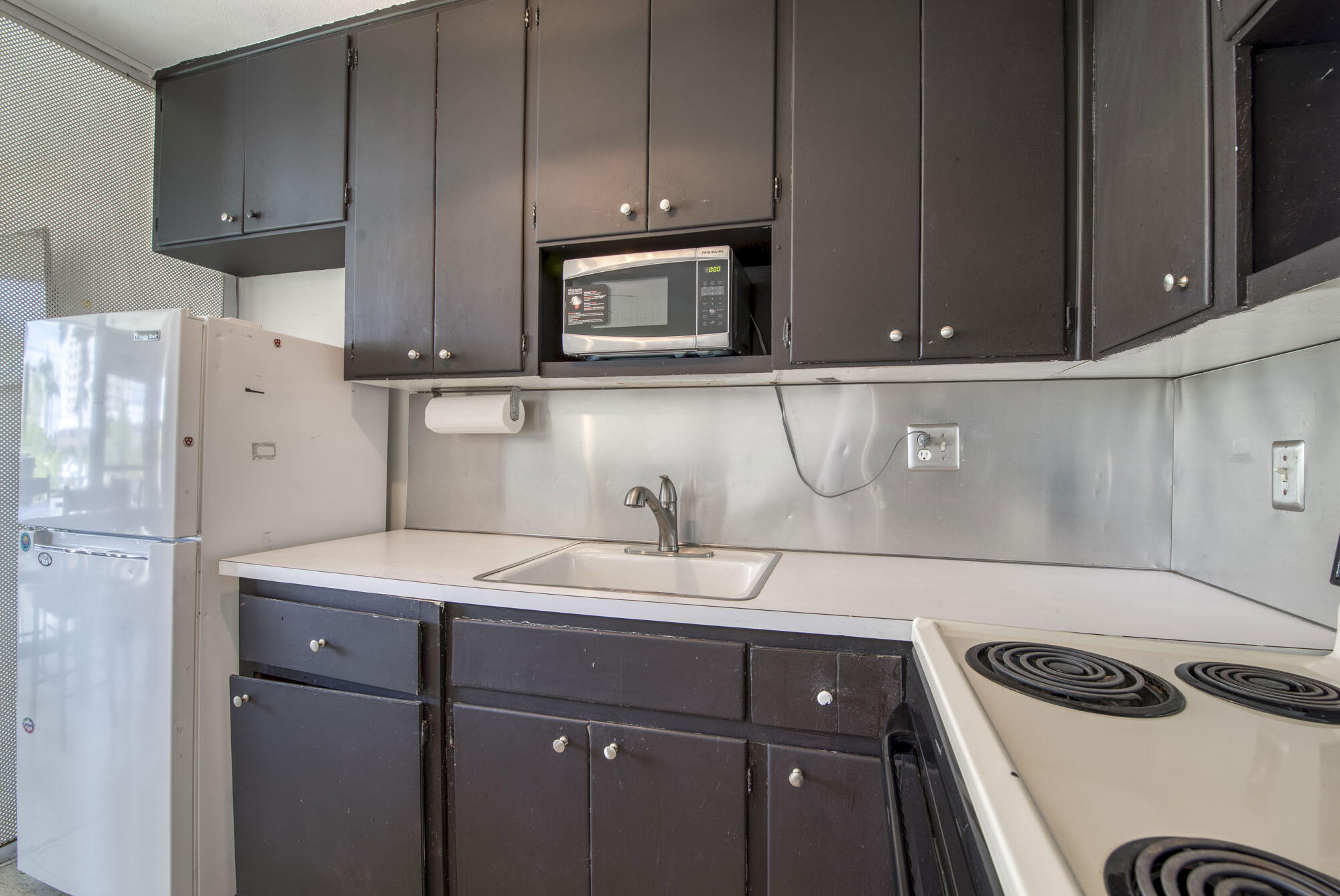 901 North Birch Road, Unit D6 Fort Lauderdale, FL 33304 - Photo 7 of 16 _IMG9339