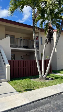 $235,000 | 7911 Southgate Boulevard, Unit B2, North Lauderdale, FL 33068