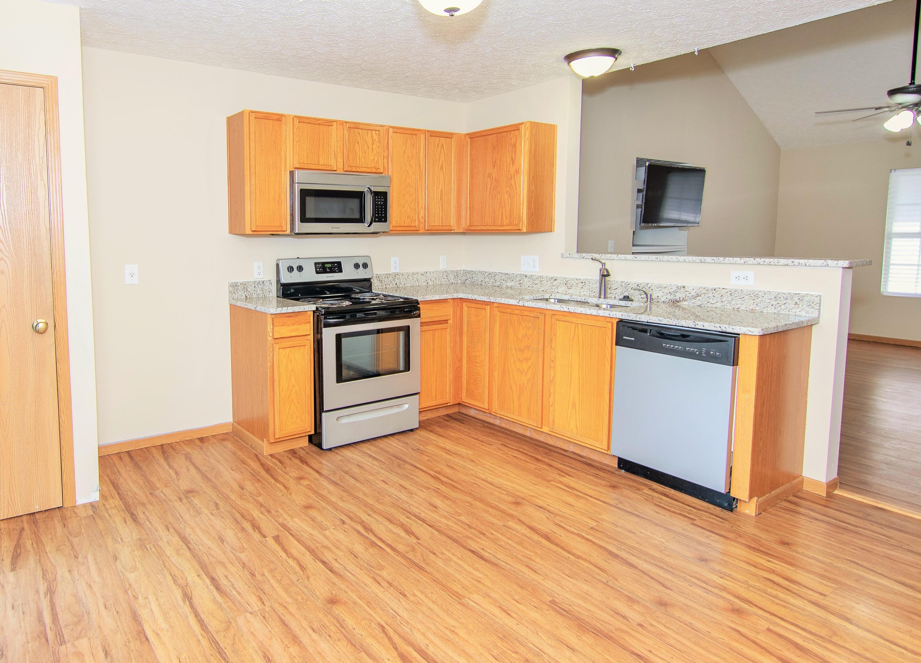 551 Rockets Street, Unit 157 Galloway, OH 43119 - Photo 9 of 33