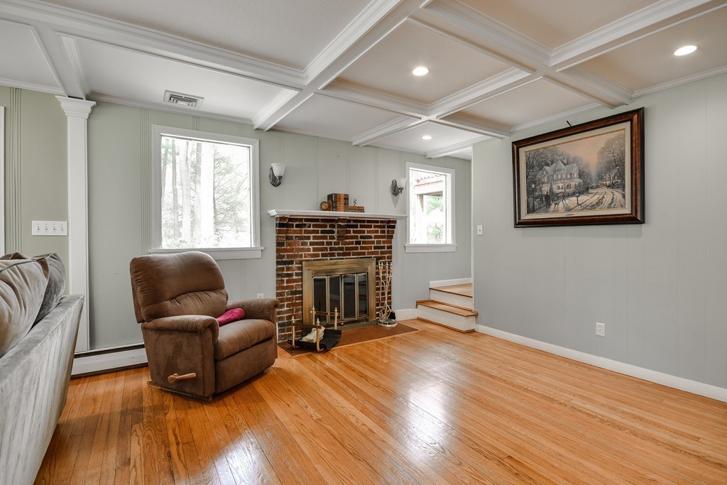 45 Oak Knoll Road Natick, MA 01760 - Photo 7 of 29 Gallery Image 7