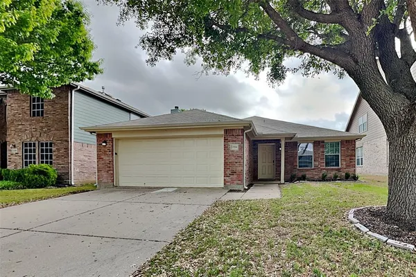 $2,195 | 13204 Settlers Trail, Fort Worth, TX 76244
