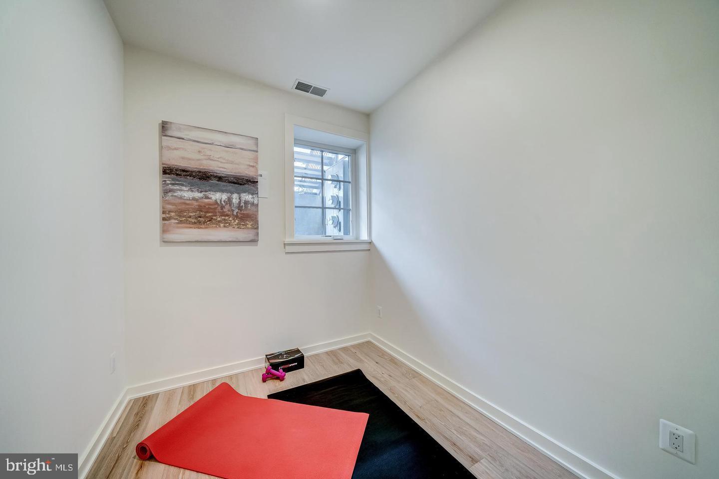 442 R Street Northwest, Unit A Washington, DC 20001 - Photo 17 of 25