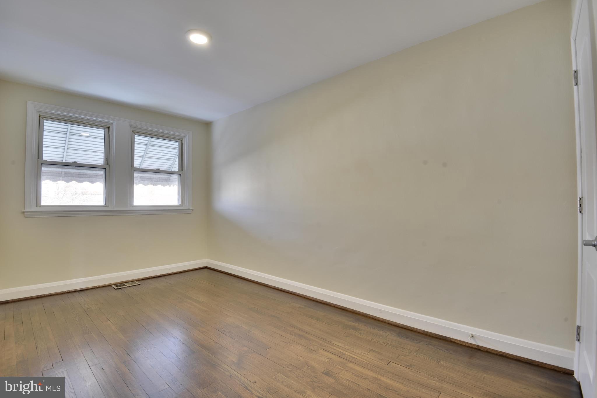 333 West Arundel Road Baltimore, MD 21225 - Photo 9 of 20 Bedroom