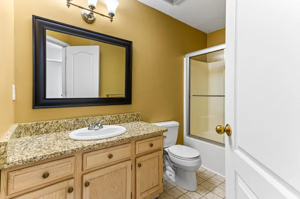 $175,000 | 4912 Ashley Lane, Unit 84, Waterford, MI 48329