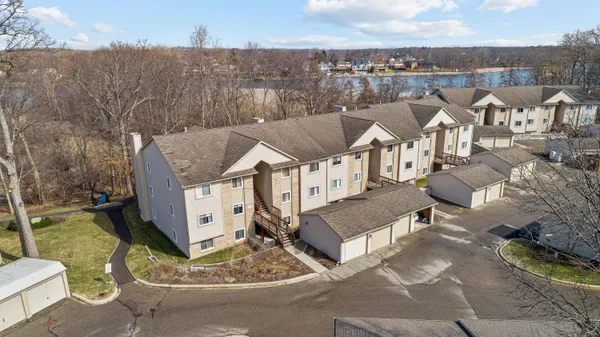 $175,000 | 4912 Ashley Lane, Unit 84, Waterford, MI 48329
