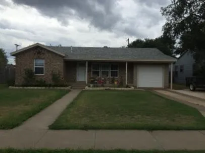 $1,400 | 3407 29th Street, Lubbock, TX 79410