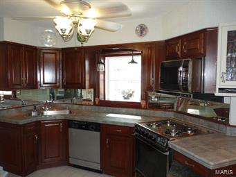9929 Reavis Road St. Louis, MO 63123 - Photo 14 of 59