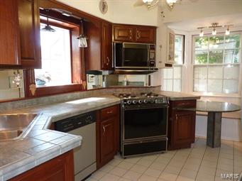 9929 Reavis Road St. Louis, MO 63123 - Photo 3 of 59
