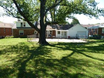 9929 Reavis Road St. Louis, MO 63123 - Photo 4 of 59