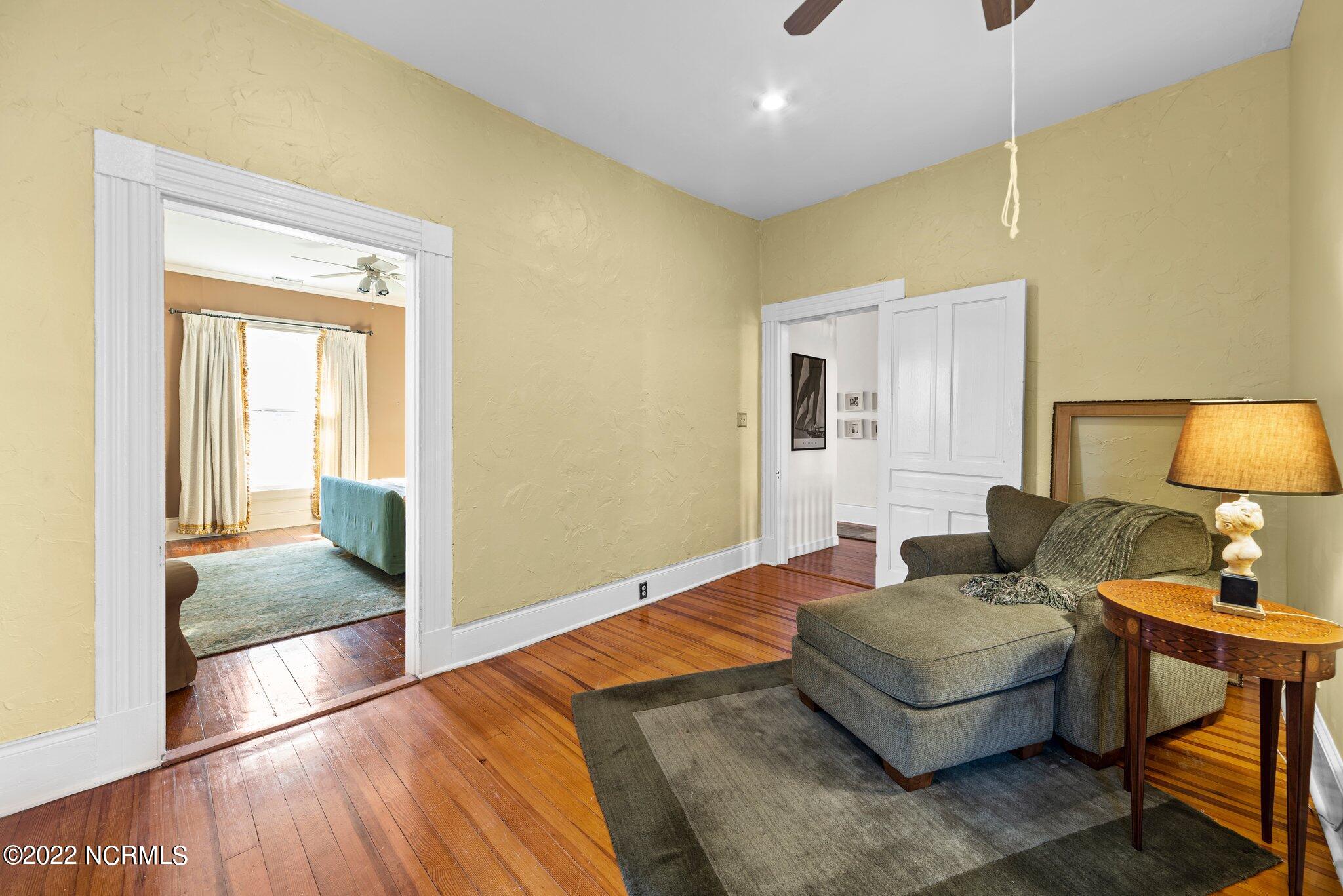 626 West Main Street Washington, NC 27889 - Photo 34 of 65 sitting room