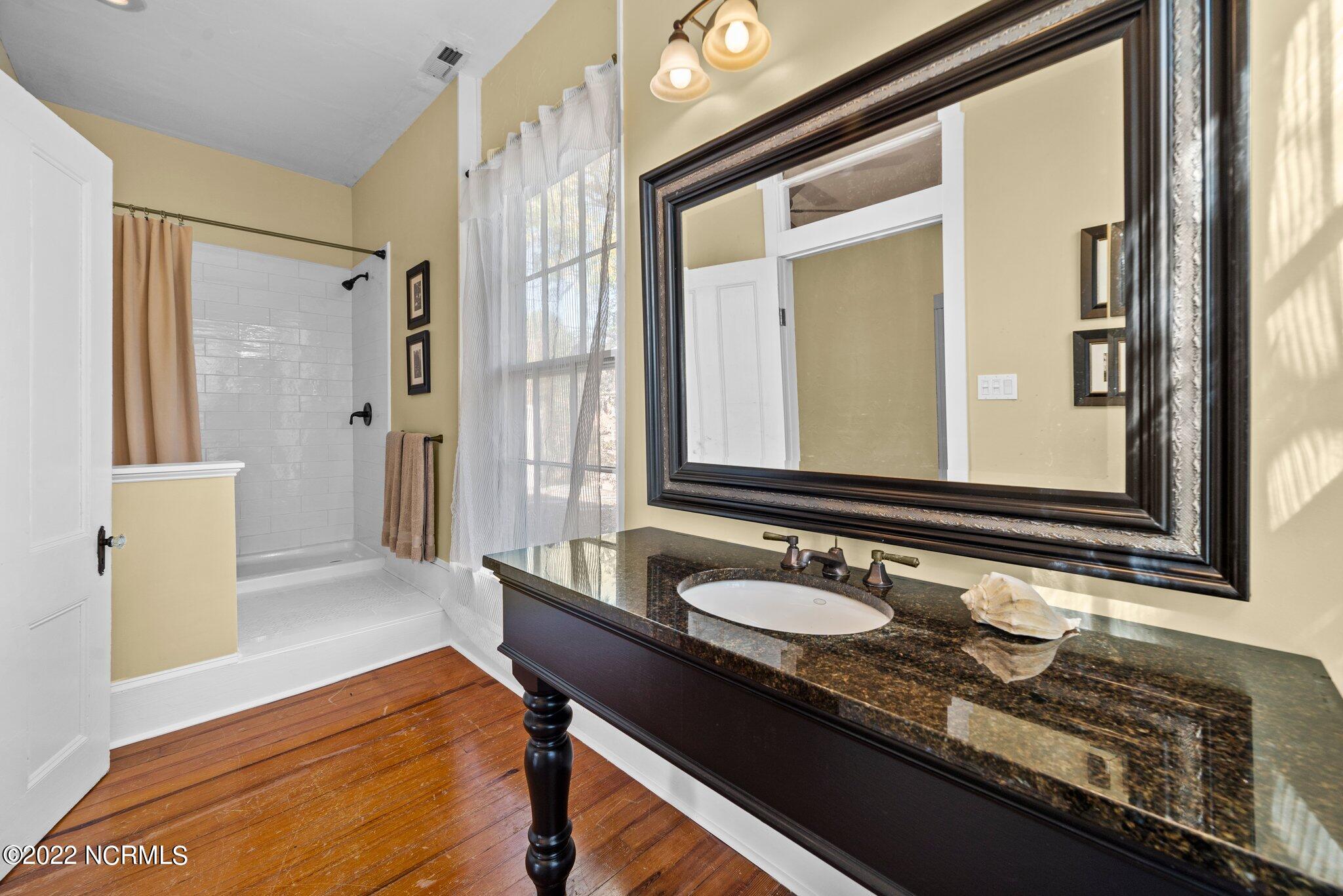 626 West Main Street Washington, NC 27889 - Photo 36 of 65 bathroom