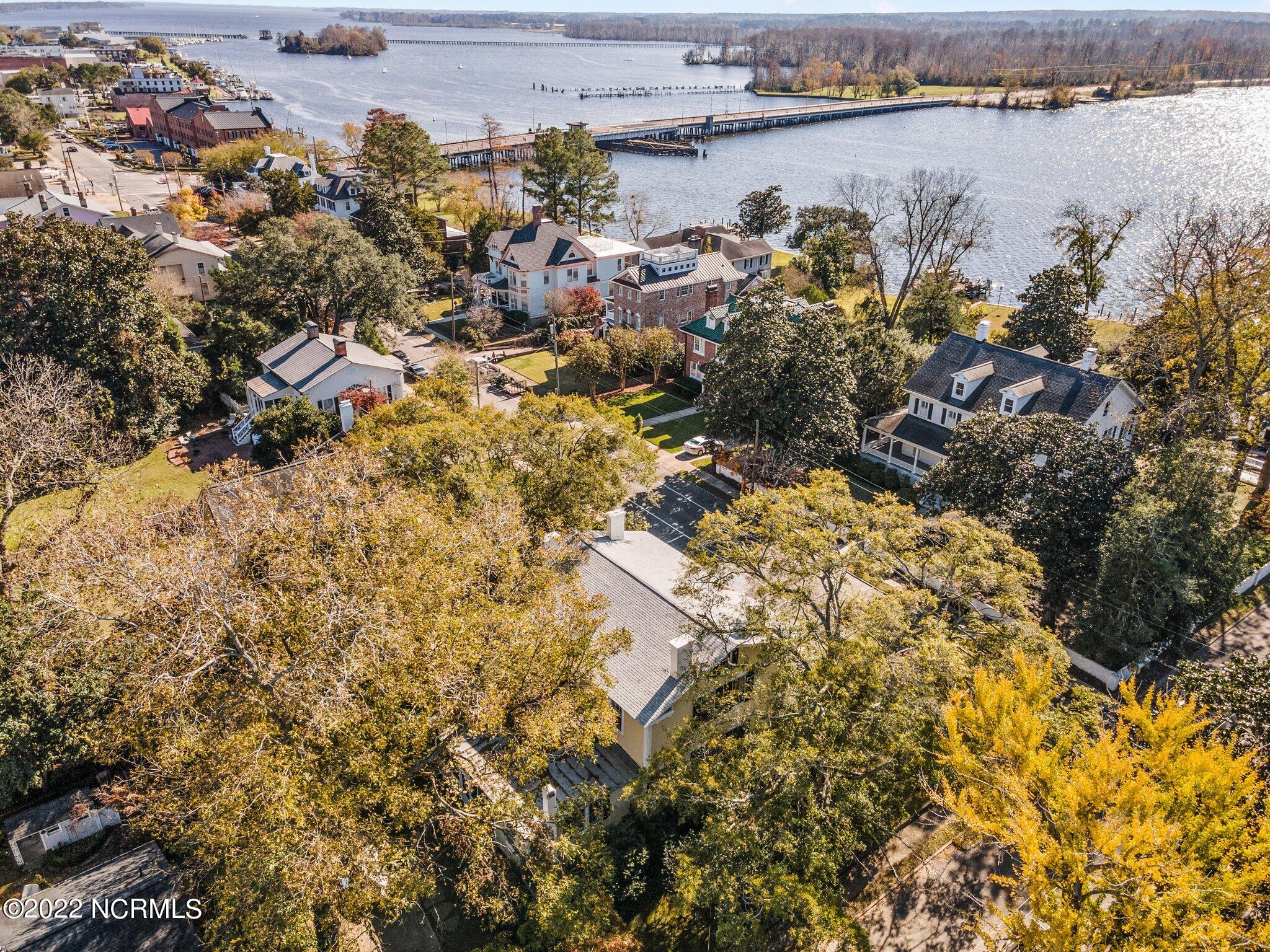 626 West Main Street Washington, NC 27889 - Photo 48 of 65 sky view