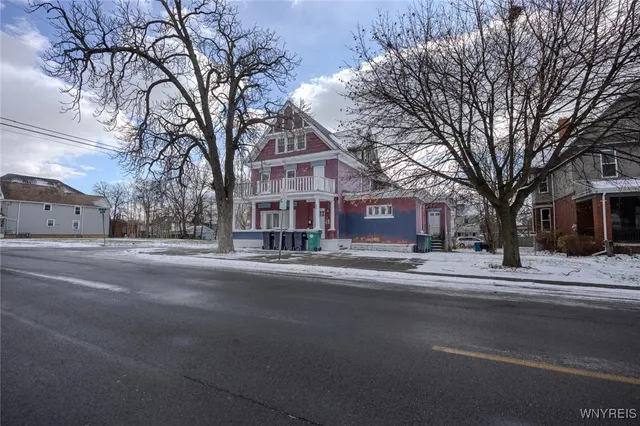 $129,000 | 955 Niagara Avenue, Niagara Falls, NY 14305