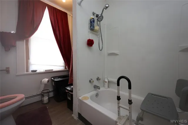 $129,000 | 955 Niagara Avenue, Niagara Falls, NY 14305