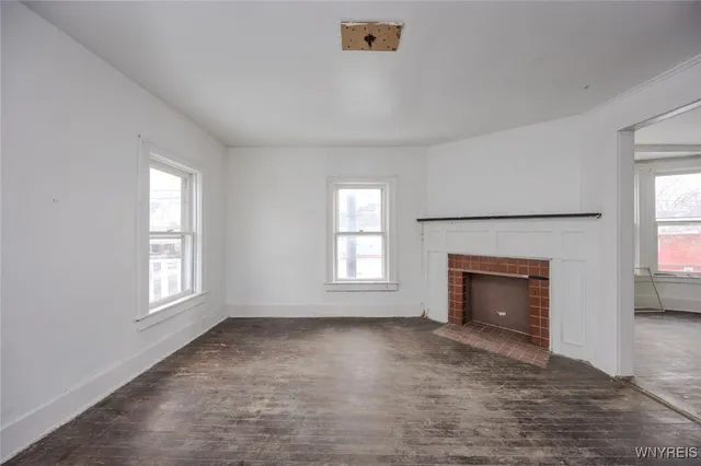 $129,000 | 955 Niagara Avenue, Niagara Falls, NY 14305