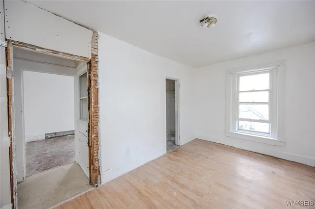 $129,000 | 955 Niagara Avenue, Niagara Falls, NY 14305