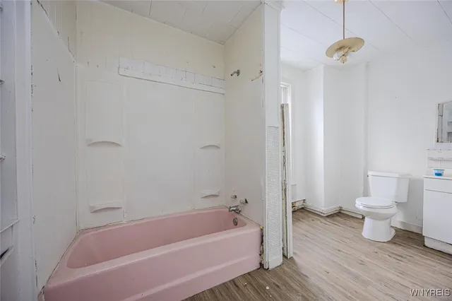 $129,000 | 955 Niagara Avenue, Niagara Falls, NY 14305