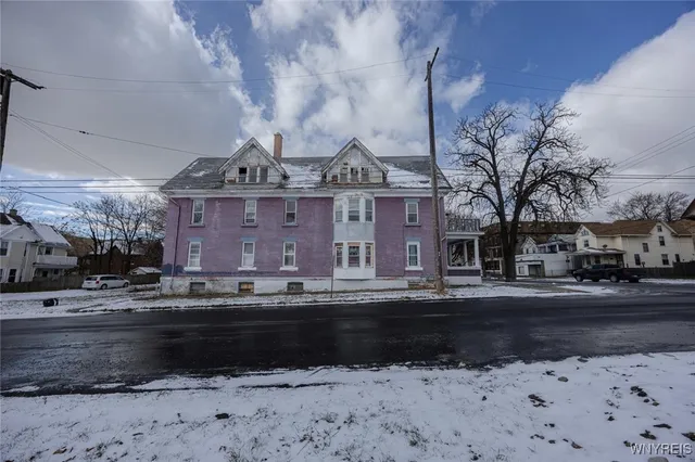 $129,000 | 955 Niagara Avenue, Niagara Falls, NY 14305