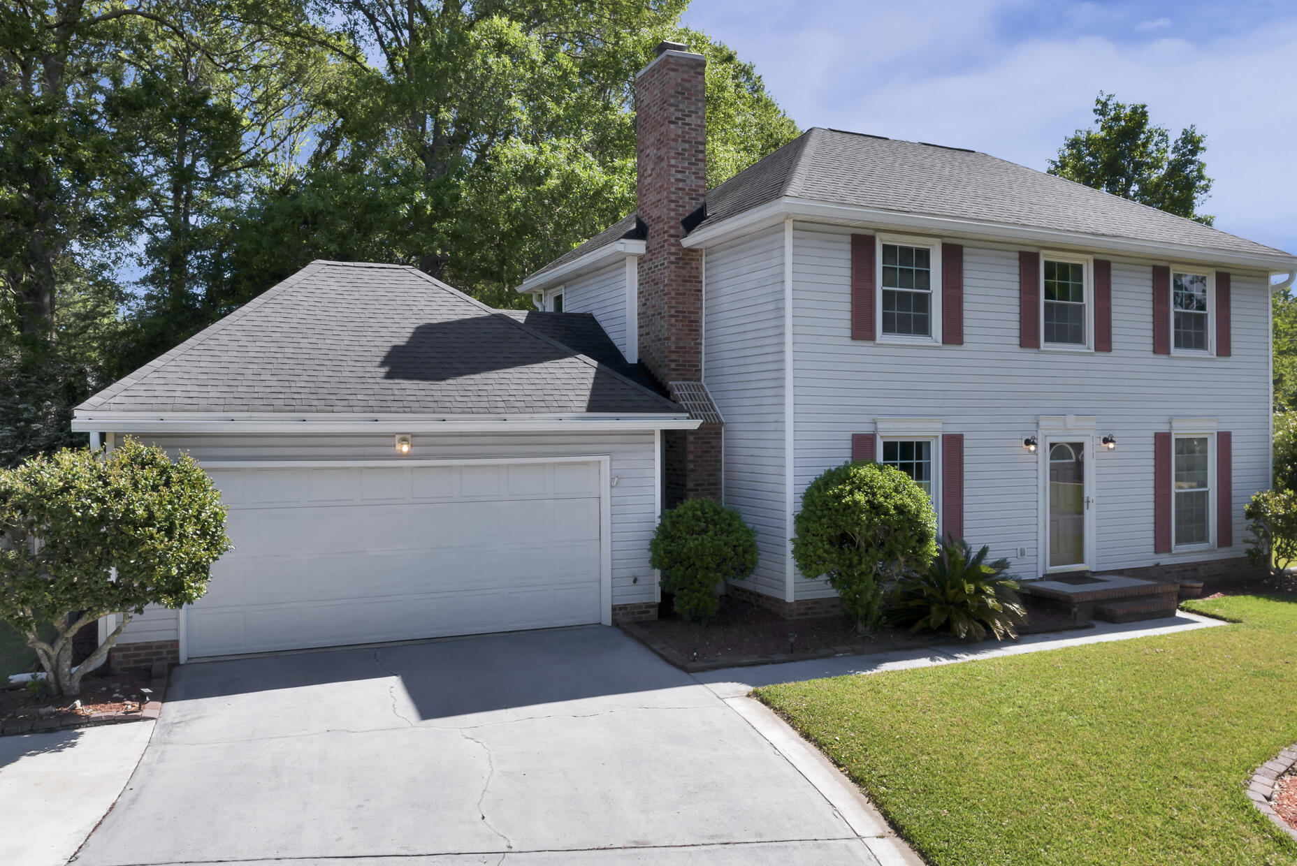 111 Hamlet Road Summerville, SC 29485 - Photo 3 of 39 EXT 1