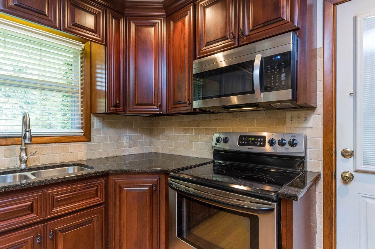 5031 Newcastle Road Raleigh, NC 27606 - Photo 8 of 22 Photo 8