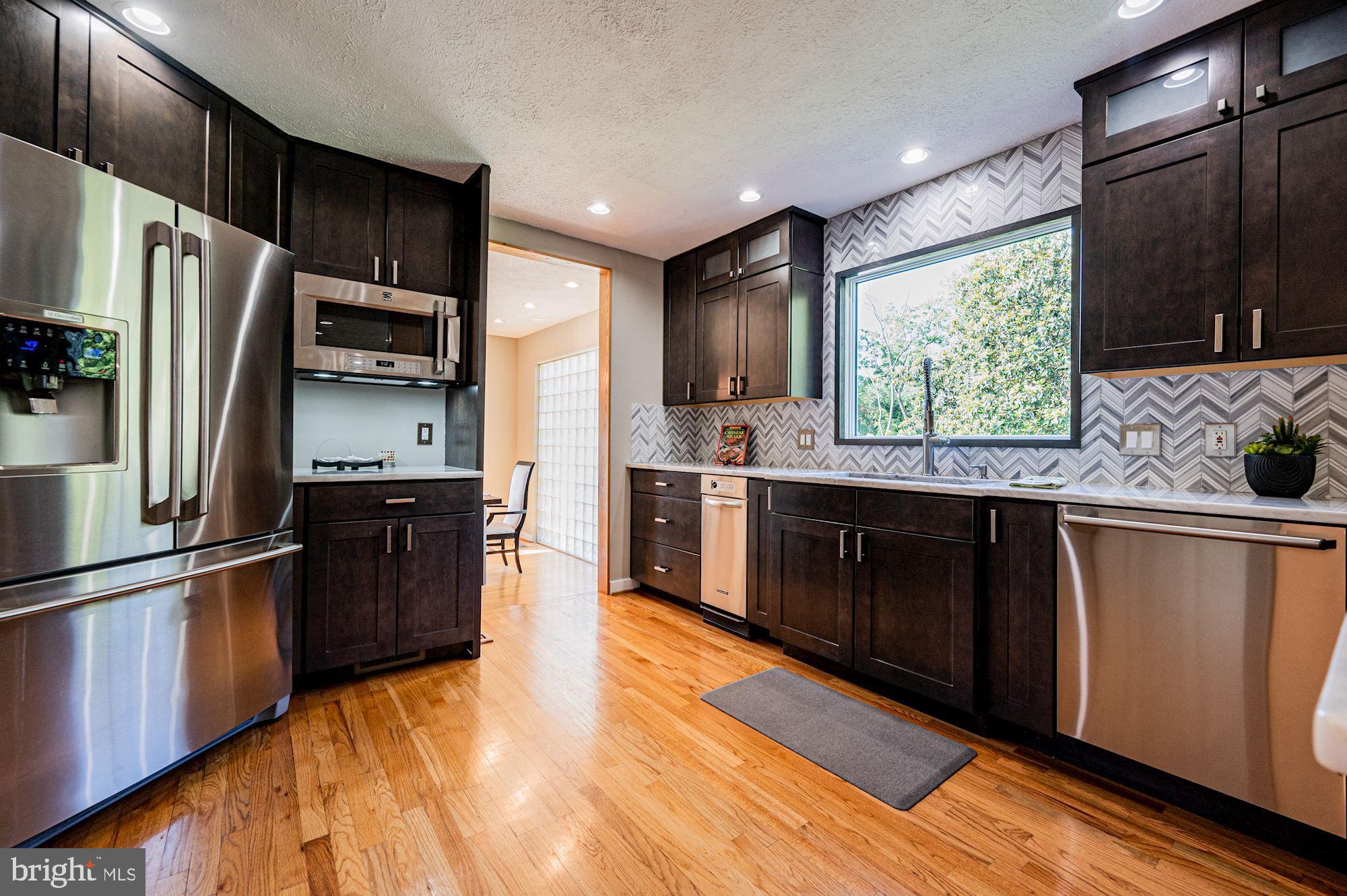46 Overbrook Road Baltimore, MD 21228 - Photo 4 of 55 Gourmet Kitchen