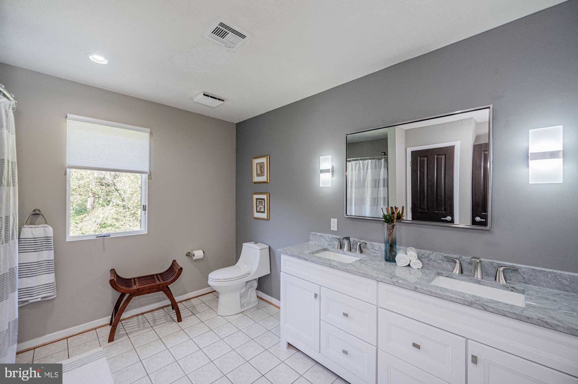 46 Overbrook Road Baltimore, MD 21228 - Photo 31 of 55 Full Bath