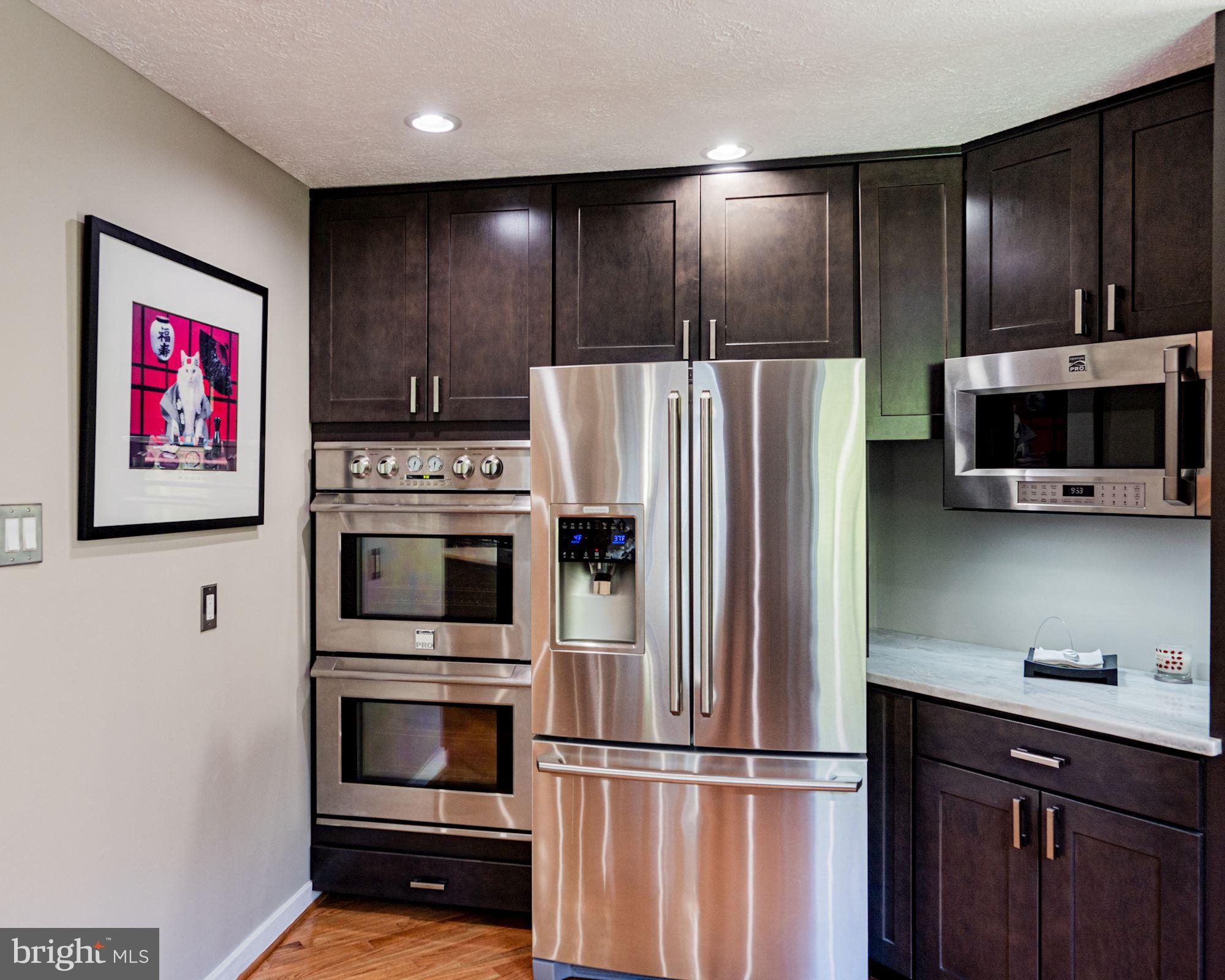 46 Overbrook Road Baltimore, MD 21228 - Photo 5 of 55 Gourmet Kitchen