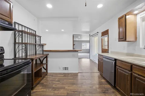 a view of a storage & utility room