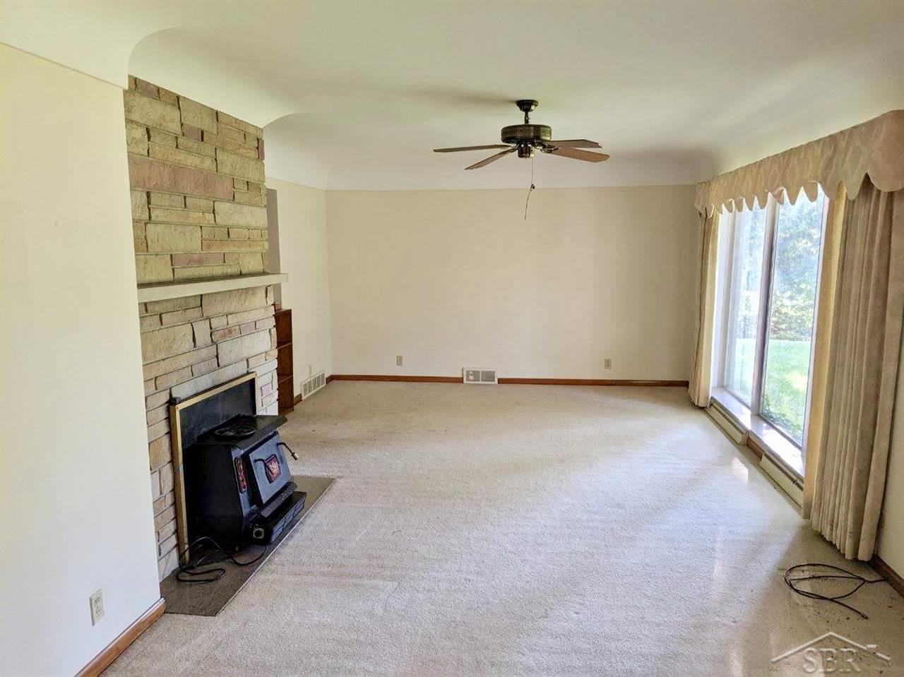 5145 South Washington Road Saginaw, MI 48601 - Photo 3 of 31 31397589-2.JPG