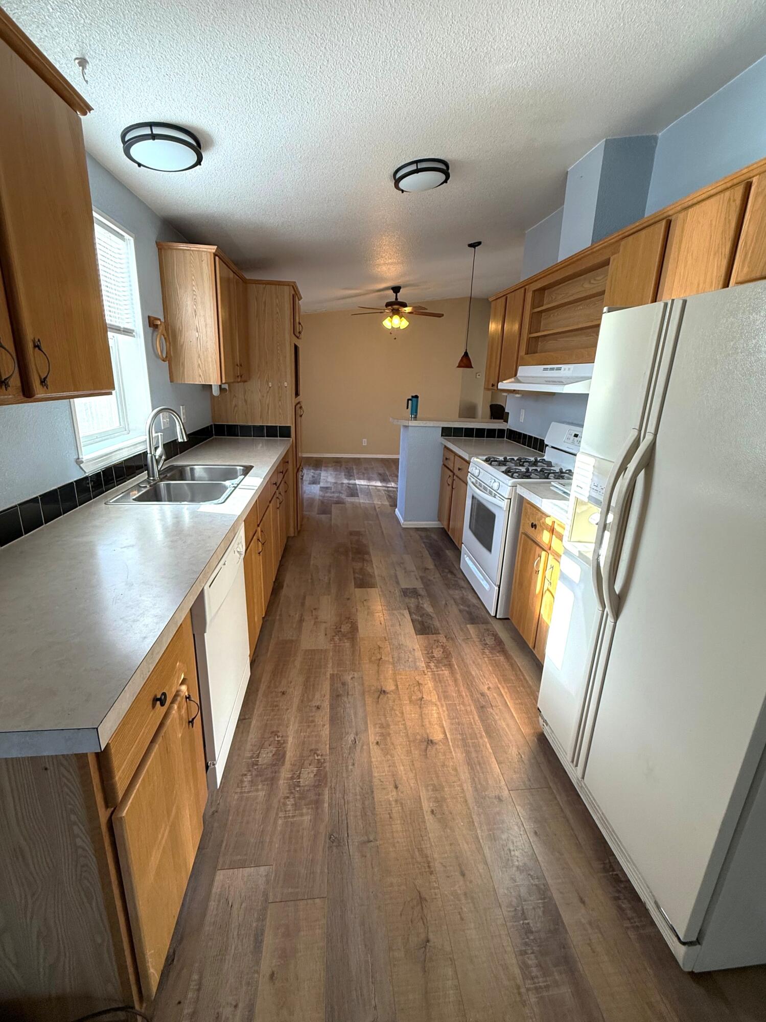 7623 Prairie Dog Drive Bonanza, OR 97623 - Photo 11 of 51 Kitchen