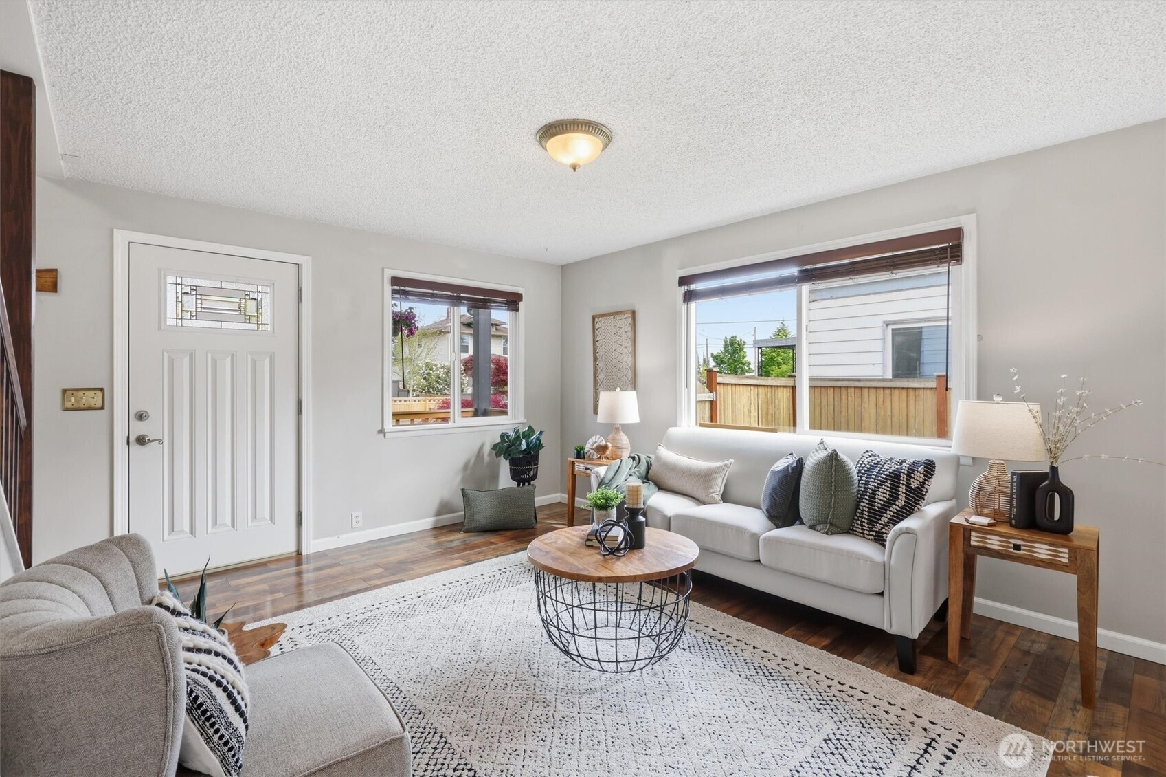 2224 Chestnut Street Everett, WA 98201 - Photo 4 of 34