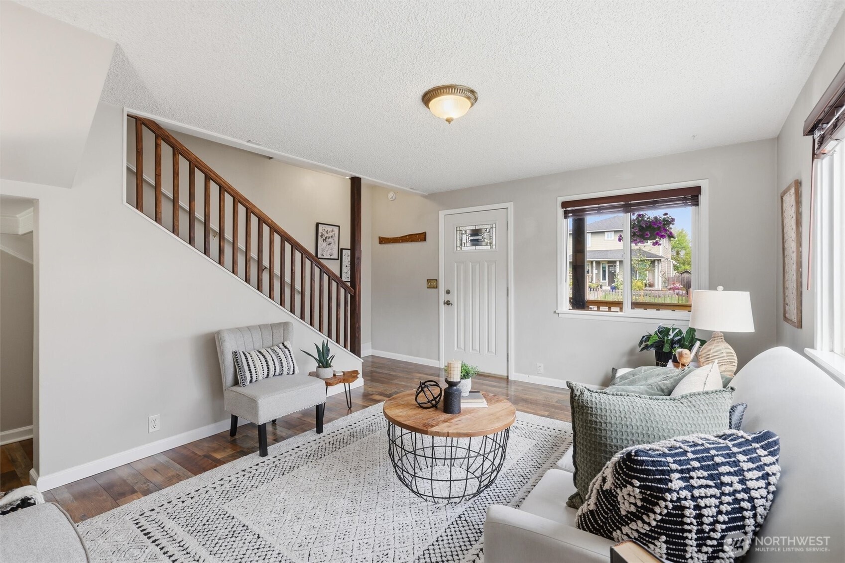 2224 Chestnut Street Everett, WA 98201 - Photo 5 of 34