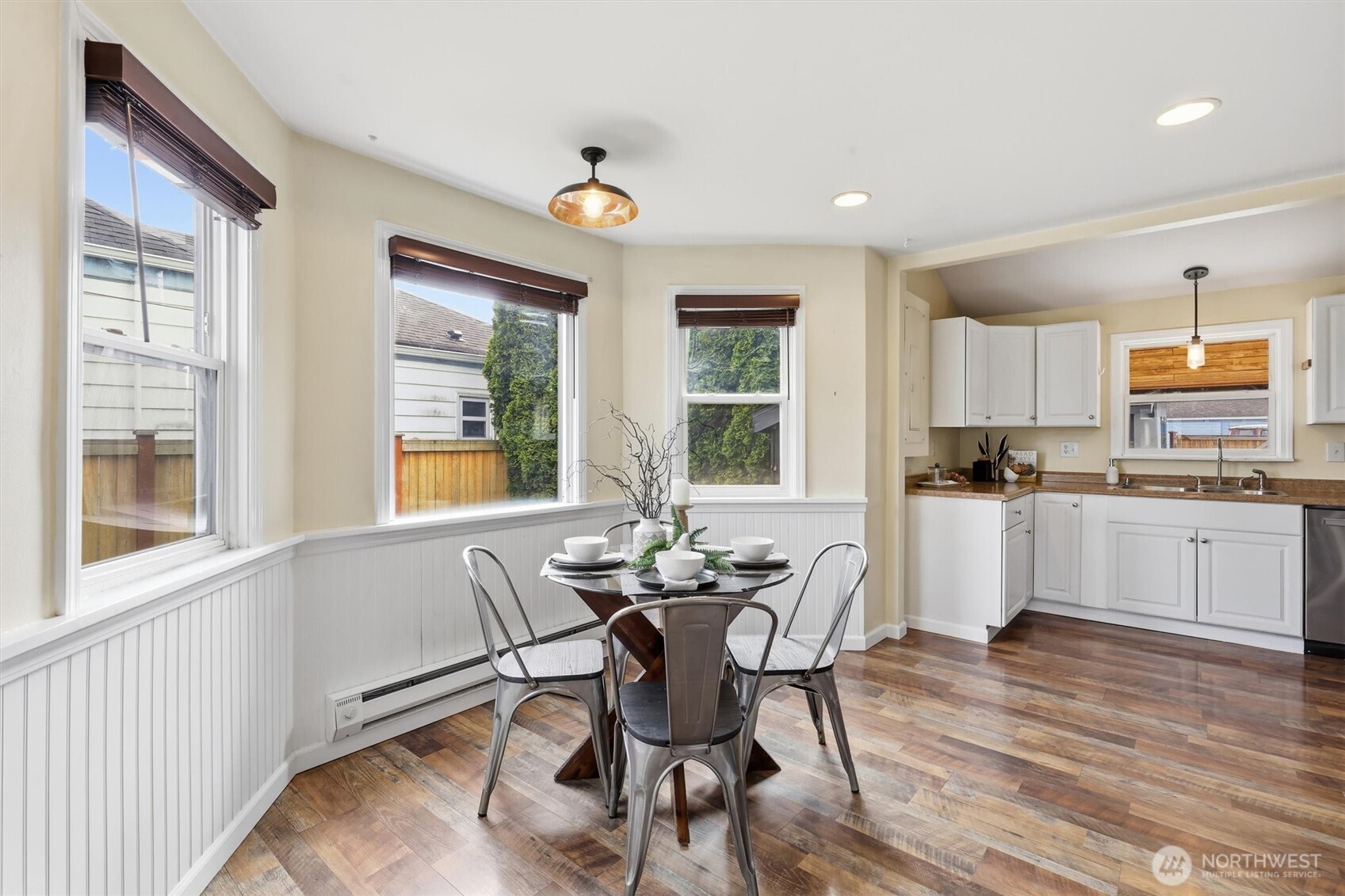 2224 Chestnut Street Everett, WA 98201 - Photo 7 of 34